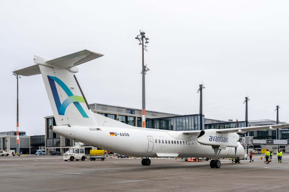 Air Uniqon ist eine virtuelle Fluggesellschaft. Sie nutzen Flieger anderer Aiirlines wie der Avantiair   Foto: © BER Günter Wicker