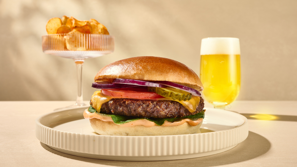 OnboardDelights-  Burger. Foto: Lufthansa