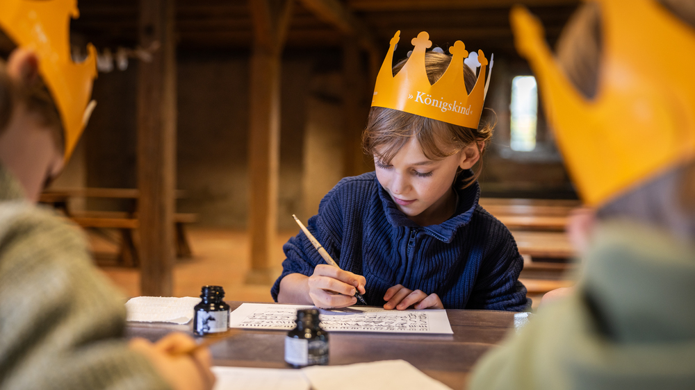 Kalligraphie - Mimachkurs im Klosterpark Altzella © Philipp Herfort Fotografie