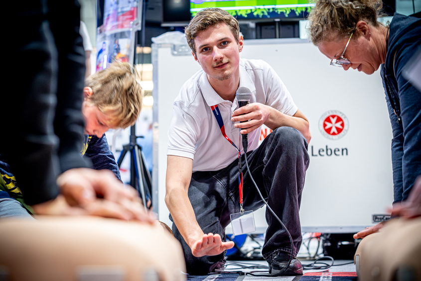 Das Reanimations-RACE am Johanniter Stand | LV Sachsen Foto: Naumann