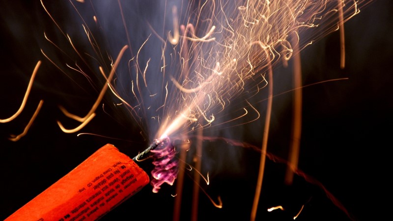   HZA-DD: Zoll warnt vor Gefahren bei Silvesterfeuerwerk / Schon beim Kauf auf Sicherheit achten    Symbolfoto:  Zoll