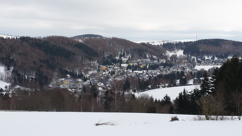 Wochendwetter: Zum 1. Advent schüttelt Frau Holle das erste mal die Betten auf ©MeiDresden.de